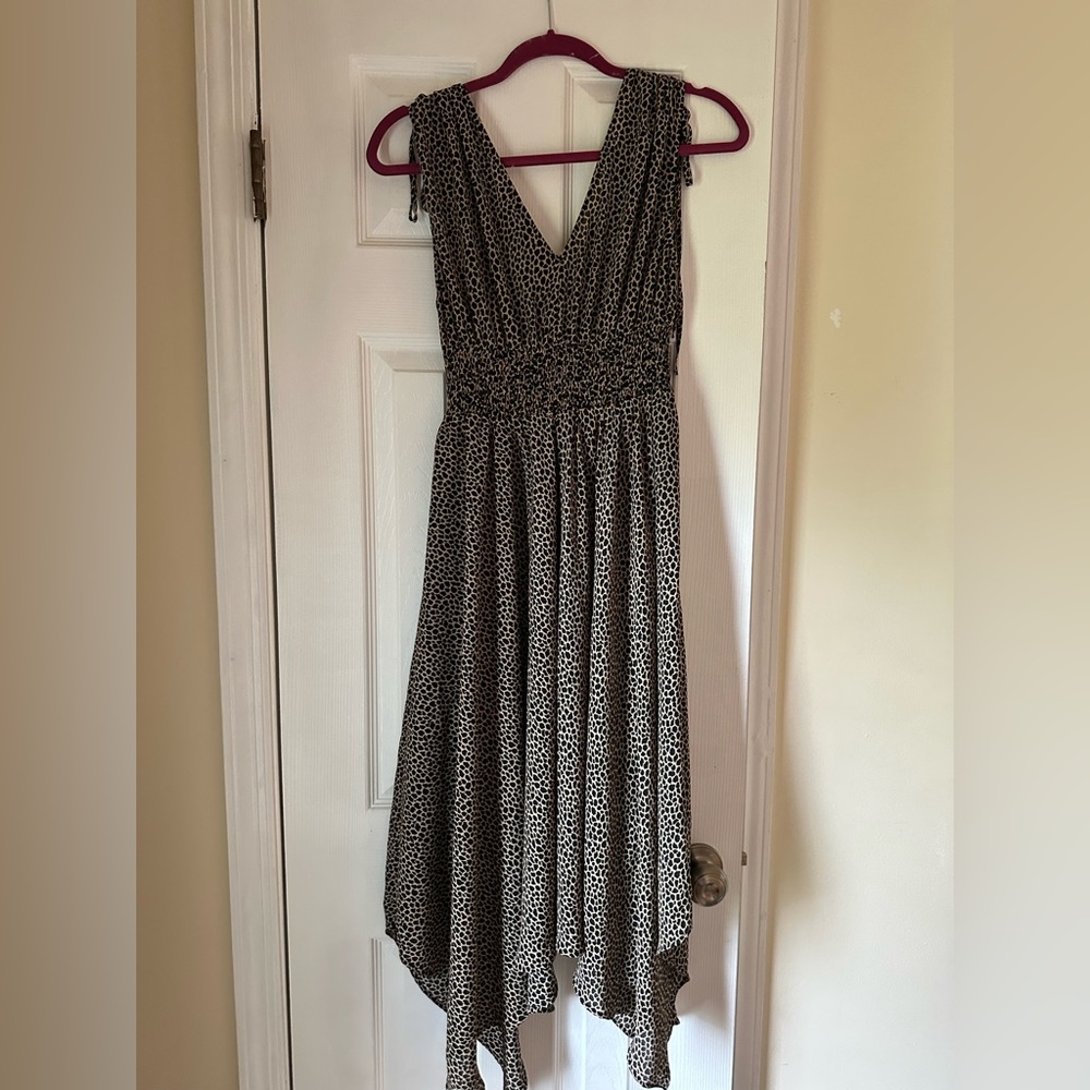 Banana Republic Patterned Midi dress size 4